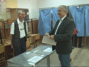 ANDREI BARAC A VOTAT PENTRU SCHIMBARE A VENIT ÎNSOŢIT DE SOŢIE