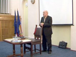 PROFESORUL DAN MIHAI BÂRLIBA, LA HASDEU. A VORBIT ELEVILOR DESPRE DIPLOMAŢIE ŞI RELAŢII INTERNAŢIONALE