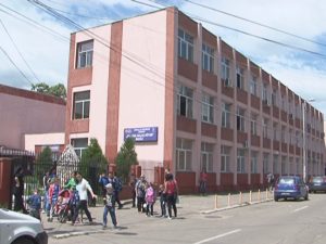 BACALAUREAT CU REPETIŢIE. APROAPE 400 DE BUZOIENI REIAU EXAMENUL MATURITĂŢII