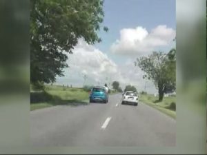 INCONŞTIENŢĂ DUSĂ LA EXTREM. ELEVII ÎŞI PUN VIAŢA ÎN PERICOL