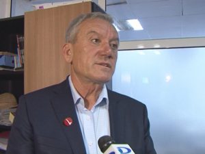 „NU ANGAJĂM, FACEM ECONOMIE LA PRIMĂRIE”. EDILUL-ŞEF VA DA AFARĂ FUNCŢIONARII „INUTILI”