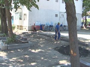 LOC DE JOACĂ NOU, PE DEMOCRAŢIEI. SE VREA A FI UN CENTRU DE RECREERE ETALON