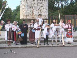 CEREMONIAL LA OBELISC. „DACII LIBERI” S-AU REUNIT LA BUZĂU