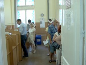 BANI PUŢINI ÎN PRIMĂRIE. PRIMĂRIA ARE DATORII ŞI NU ARE CU CE SĂ LE ACHITE