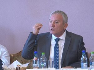 SCANDAL ÎN PRIMĂRIE. TOMA ÎL ACUZĂ PE TESCARU DE INCOMPETENŢĂ ŞI SANTAJ