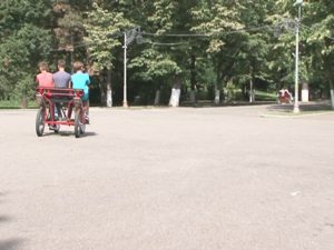 FĂRĂ BICICLETE ŞI MAŞINI ELECTRICE ÎNCHIRIATE ÎN CRÂNG. MĂSURĂ RADICALĂ IMPUSĂ DE PRIMĂRIA BUZĂU