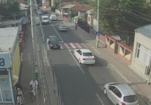 ACCIDENT PE TRECEREA DE PIETONI. O ÎNCEPĂTOARE A SPULBERAT UN BĂRBAT BEAT