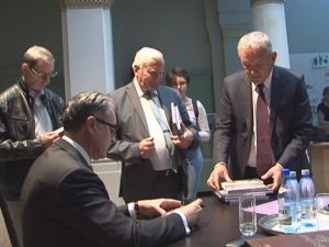 PRINCIPELE RADU, LA BUZĂU. A LANSAT 4 VOLUME, LA BIBLIOTECA JUDEŢEANĂ