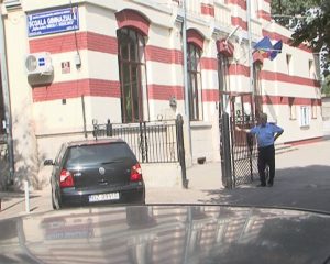 CINE VA PĂZI ŞCOLILE? DIN LUNA NOIEMBRIE 323 DE POLIŢIŞTI LOCALI VOR FI DISPONIBILIZAŢI