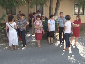 PROTEST LA IŞJ. CONTABILII ŞI SECRETARII ŞEFI VOR DREPTATE