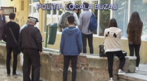 POLIŢIŞTII LOCALI, ÎN GOANA DUPĂ CHIULANGII. I-AU GĂSIT ÎN BARURI, PE STRADĂ, ÎNTRE BLOCURI