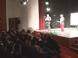 SĂPTĂMÂNĂ DE COMEDIE, LA BUZĂU. COMIC 7 B, FESTIVAL DE TEATRU INDEPENDENT, LA PRIMA EDIŢIE