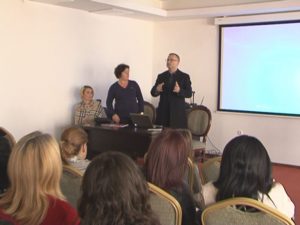 FERTILIZAREA IN VITRO, PROMOVATĂ DE UN MEDIC TURC. ZECI DE MĂMICI SUNT DIN JUDEŢUL BUZĂU