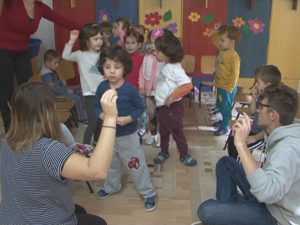 OASPEŢI FRANCEZI ÎN INSTITUŢIILE BUZOIENE. AU FOST IMPRESIONAŢI DE SISTEMUL DE ÎNVĂŢĂMÂNT