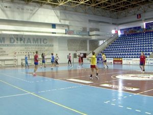 VICTORIE DE POVESTE, LA CONSTANŢA. HANDBAL MUNICIPAL  A FĂCUT DEPLASAREA CU DOAR 8 JUCĂTOARE