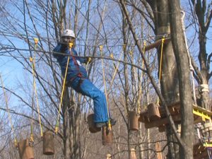 ESCAPADĂ LA MONTEORU. A FOST INAUGURAT PARCUL DE AVENTURĂ