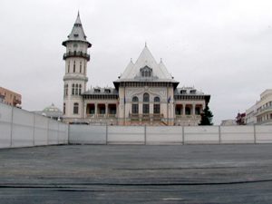 EXCURSII LA PATINOAR. PRIMĂRIA OFERĂ GRATUITATE TUTUROR BUZOIENILOR LA PATINOARUL ARTIFICIAL