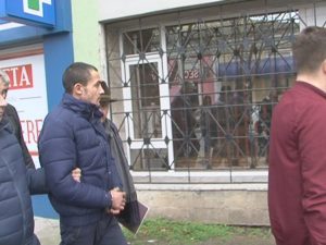 INCENDIATORII CASEI DE AMANET, PRINŞI DE POLIŢIŞTI. SUNT DOI TINERI BASARABENI