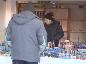 ATENŢIE LA MATERIALELE PIROTEHNICE. DOAR COMERCIANŢII AUTORIZAŢI POT VINDE ARTIFICII PENTRU SĂRBĂTORI