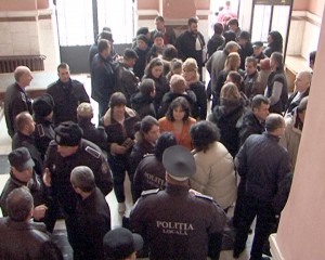 PROCESUL DINTRE PRIMĂRIE ŞI POLIŢIŞTII LOCALI SE JUDECĂ LA PRIMĂVARĂ