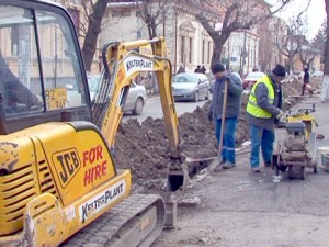 A FI SAU A NU FI. PRESTCOMUL ÎNCEARCĂ SĂ SUPRAVIEŢUIASCĂ