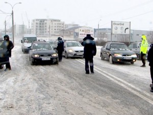 VISCOLUL A FĂCUT RAVAGII ÎN JUDEŢ. POLIŢIŞTII ŞI POMPIERII, INTERVENŢII PROMPTE