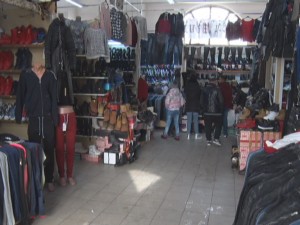 APEL AL COMERCIANŢILOR DIN BAZAR CĂTRE PRIMĂRIE. NU VOR LA MALL, DE FRICA FALIMENTULUI