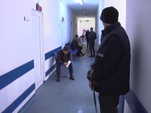 AGLOMERAŢIE LA ORTOPEDIE, DUPĂ NINSOARE. PESTE 30 DE FRACTURI ÎN 24 DE ORE