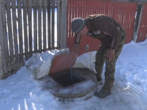 GHEAŢĂ POTABILĂ. AU ÎNGHEŢAT CONDUCTELE LA GURA SĂRĂŢII