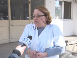 ATENŢIE LA PROMOTERII ESCROCI! BUZOIANCĂ RĂMASĂ FĂRĂ LĂNŢIC ŞI VERIGHETĂ DIN AUR