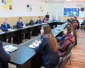 PREVENIREA VICTIMIZĂRII FEMEII. DEZBATERE ORGANIZATĂ LA CLUBUL POLIŢIŞTILOR
