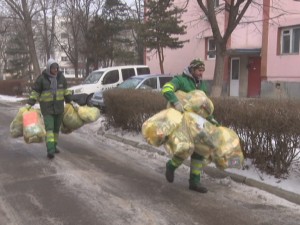 CAMPANIA SACUL GALBEN SE EXTINDE. BUZOIENII DE LA BLOCURI, PARTENERI