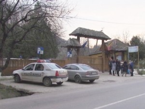 INCIDENT LA SPITALUL SĂPOCA. UN PACIENT ŞI-A TĂIAT GÂTUL