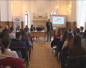 SĂRBĂTOARE DE ZIUA FRANCOFONIEI. AMBASADORUL ELVEŢIEI, LA BUZĂU