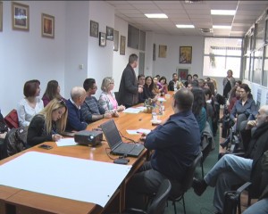 ROMI ÎNCURAJAŢI SĂ ÎŞI DESCHIDĂ O AFACERE. PROIECT EUROPEAN LA CAMERA DE COMERŢ BUZĂU