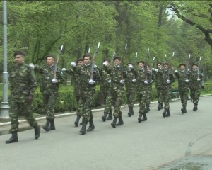 FANFARĂ MILITARĂ ŞI EXERCIŢIU DE DRILL, ÎN CRÂNG. ZIUA FORŢELORTERESTRE ROMÂNE, SĂRBĂTORITA LA BUZĂU