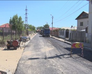 PRIMUL ASFALT. ALEEA PLOPILOR ÎŞI VA MERITA NUMELE