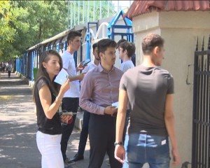 SUBIECTE ABORDABILE, LA ISTORIE ŞI MATEMATICĂ. ABSOLVENŢI OPTIMIŞTI, LA IEŞIREA DIN SĂLILE DE EXAMEN