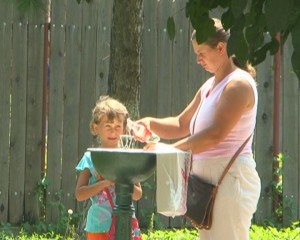 PRIM-AJUTOR  PE CANICULĂ. PRIMĂRIA ESTE PREGĂTITĂ SĂ DESCHIDĂ PUNCTELE DE PRIM-AJUTOR