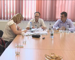 BOICOT  LA ŞEDINŢELE AGA ALE COMPANIEI DE APĂ. NICIUN ACŢIONAR NU A FOST PREZENT LA RECONVOCARE