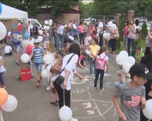 COPIII AU PETRECUT DE ZIUA LOR. SĂRBĂTOARE LA MUZEUL JUDEŢEAN