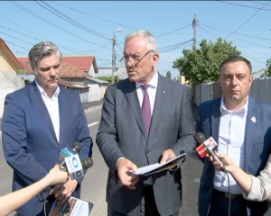 PRIMARUL A SCOS PRESA ÎN STRADĂ. BILANŢUL PRIMULUI AN DE MANDAT