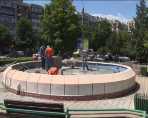 FÂNTÂNILE DIN ORAŞ, ÎN AMPLE REPARAŢII. PÂNĂ SĂPTĂMÂNA VIITOARE VOR FI FUNCŢIONALE