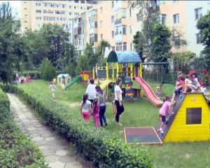 O GRĂDINIŢĂ DE NOTA 10. LA „CEI 7 PITICI” NU SE IA VACANŢĂ