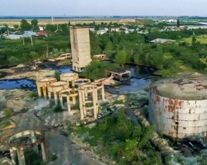 POLUAREA SE LASĂ CU PLÂNGERI PENALE. ACŢIUNEA DE DEPOLUARE DE LA RÂMNIC, PE FINAL