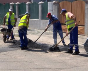 PLOMBĂRI DE ULTIM MOMENT. CARIILE ORAŞULUI SUNT PE CALE DE A FI ASTUPATE
