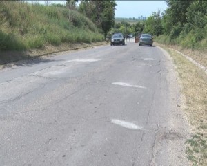 PLOMBĂRI CU... CIMENT, LA VADU PAŞII. PRIMARUL: ”ESTE O SOLUŢIE DE MOMENT”