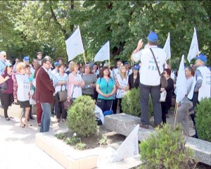 SE STRÂNG SEMNĂTURI PENTRU GREVA GENERALĂ. PROFESORII AR PUTEA BLOCA SFÂRŞITUL ANULUI ŞCOLAR