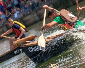 CU CANOTCA ÎN PARC. PRIMUL CONCURS DE CANOTAJ DIN BUZĂU