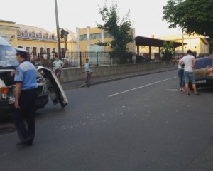 ŞANTAJ ÎN URMA UNUI ACCIDENT. “VICTIMĂ” DUPĂ CE A AFLAT CĂ NU PRIMEŞTE DESPĂGUBIRE